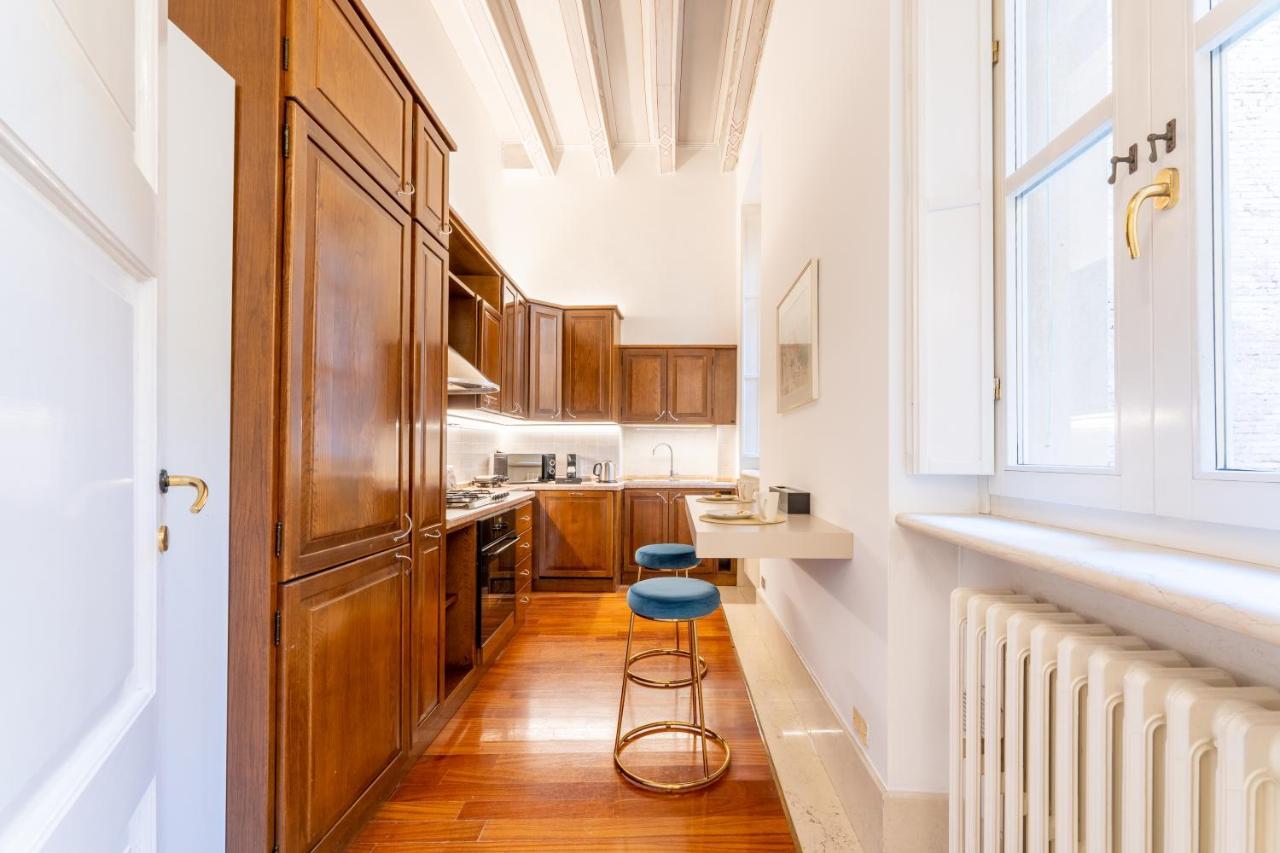 Corso Cavour Luxury Apartment Verona Eksteriør billede